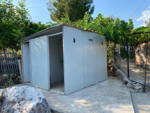 Galeri foto Pine Side Camp di Himare