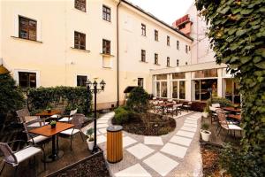 Foto dalla galleria di NEW Design & High Standard Apt from 16th Century in Old Town a Bratislava