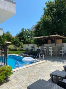 Bazen v nastanitvi oz. blizu nastanitve Villa Aqua Family Hotel