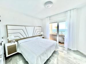 Fotografia z galérie ubytovania MI CAPRICHO 171 BEACHFRONT APARTMENT In The COSTA DEL SOL v destinácii La Cala de Mijas