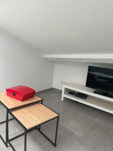 Fotografia z galérie ubytovania Appartement climatisé centre-ville de narbonne dans comble 4 couchages v destinácii Narbonne