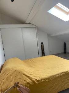 Fotografia z galérie ubytovania Appartement climatisé centre-ville de narbonne dans comble 4 couchages v destinácii Narbonne + 36 fotografií