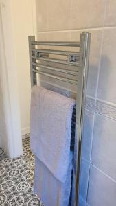 Φωτογραφία από το άλμπουμ του Beautiful Garden Apartment in Leafy St Leonards 5 Mins to Beach σε St. Leonards +11 φωτογραφίες