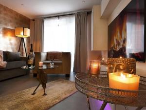 SuiteDreams - Relax Suite Liège的休息区