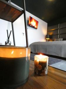 SuiteDreams - Relax Suite Liège客房内的一张或多张床位