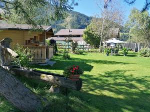 Vonkajšia záhrada v ubytovaní Naturpension Mühlhof