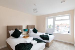 Gallery image of homely - North London Apartments Wembley in Harrow on the Hill