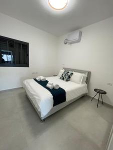 Gallery image of #דירת יוקרה על הים Sunset Beach Apartment# in Giv‘at Olga