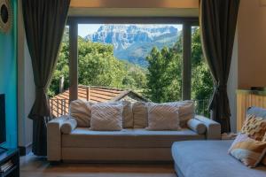 A general mountain view or a mountain view taken from the country house
