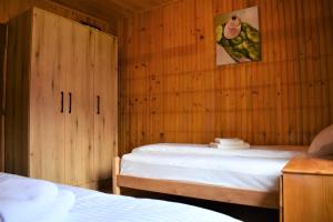 Posteľ alebo postele v izbe v ubytovaní Srna Chalet - Rooms