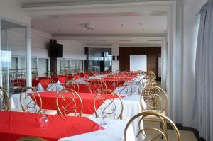 Carlosta Hotel餐厅或其他用餐的地方