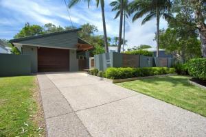 Κήπος έξω από το Depper St Charming Beach Side Home in Lovely Location