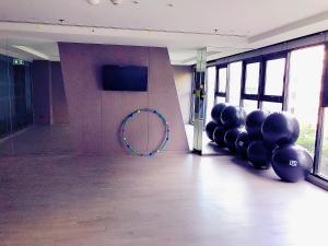 Fitness centrum a/nebo fitness zařízení v ubytování THE BASE Seaview holiday inn