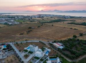 Fotografia z galérie ubytovania Xenos Villa 4 - Luxury Villa With Private Swimming Pool Near The Sea v destinácii Tigaki