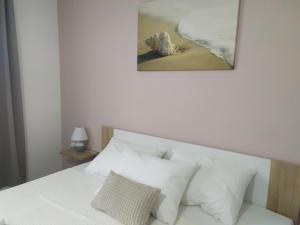 Gallery image of Sofia's Garden Apartment in Limenaria