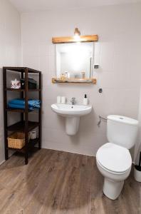 Kúpeľňa v ubytovaní Zaciszny Apartament w Zdroju