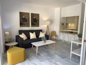Posedenie v ubytovaní Luminoso apartamento en segunda línea playa 436