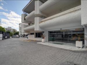 Budova, v ktorej sa apartmán nachádza