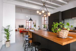 Η κουζίνα ή μικρή κουζίνα στο Charming guesthouse at the heart of Bruges +17 φωτογραφίες