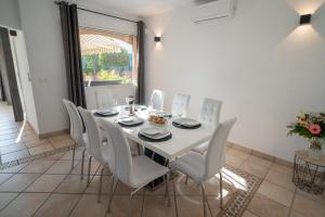 Χώρος καθιστικού στο Villa Riposa