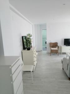 Telewizja i/lub zestaw kina domowego w obiekcie Hormaza Chiclana