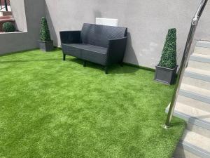 Un lugar para sentarse en Willshaw Suites for families over 25 only