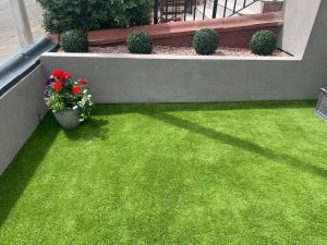 Un jardín fuera de Willshaw Suites for families over 25 only 74 fotos más