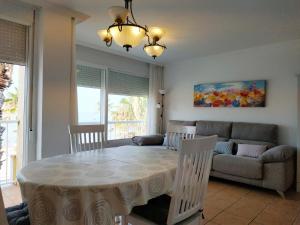 Posezení v ubytování Vista Mar y Castillo Orangecosta + 13 fotografií