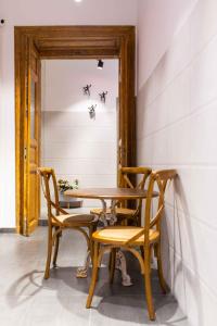 Kép Premium Rooms by Hi5 - Style at the Comedy Theater szállásáról Budapesten a galériában