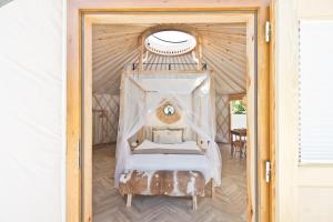 Fotografie z fotogalerie ubytování JURTLANDIA jurta BOHO v destinaci Lubiatowo