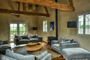 Posedenie v ubytovaní La Bastide 1767 Villa de charme avec piscine 15x5, climatisation, 4 chambres, cuisine extérieur