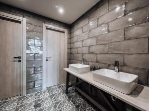 Koupelna v ubytování Hotel Eleni