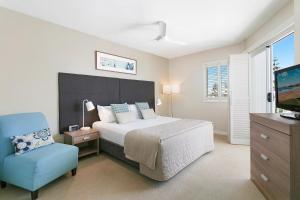 Katil atau katil-katil dalam bilik di Mantra on Salt Beach - Oceanview Apartment by uHoliday - 2BR, 1BR and Hotel Room configurations available