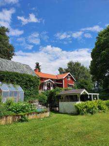 En trädgård utanför Pilakvarn