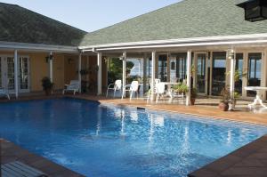 Bazén v ubytování Polkerris Bed & Breakfast nebo v jeho okolí