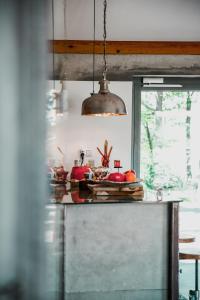 Kuchnia lub aneks kuchenny w obiekcie NATURE HOUSE Pszczyna