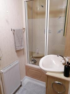 Koupelna v ubytování Ezüst fenyő vendégház + 34 fotografií