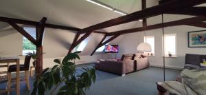 Χώρος καθιστικού στο zentrumsnahes Wohnen in der Alten Schule am See