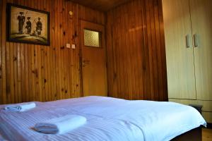 Posteľ alebo postele v izbe v ubytovaní Srna Chalet - Rooms