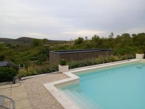 Gallery image of "Plus belle l'Ardèche" Studio de jardin et piscine in Vinezac