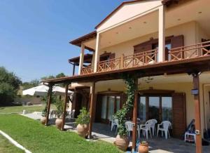 Balkón nebo terasa v ubytování Villa Calypso Ierissos
