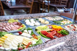 Jedlo v ubytovaní bed & breakfast alebo blízkom okolí