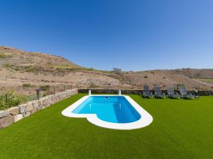 Der Swimmingpool an oder in der Nähe von Salobre private pool overlooking to the golf course- Pet friendly