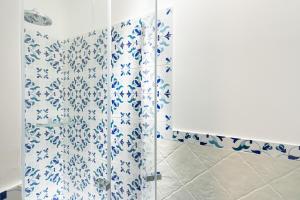 Um banheiro em Don Leonardo - pool and wellness