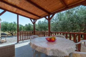 Gallery image of 'Olive grove' Camping House-near the beach in Djvulje