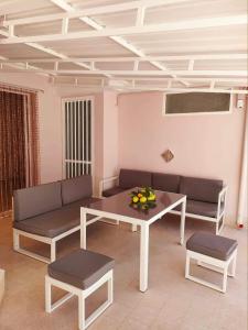 A seating area at Appartamenti Cavataio 1