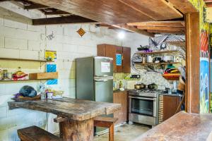 Kuchyň nebo kuchyňský kout v ubytování Navio Hostel & Camping
