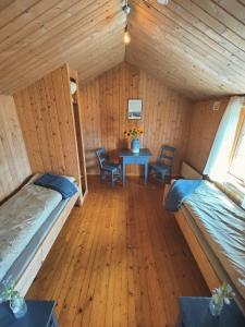 Kyrkjestølen B&B tesisinde bir oturma alanı