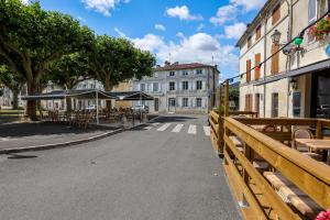 Fotografie z fotogalerie ubytování VILLA VERDE #Hypercentre #Charente #Parking v destinaci Cognac