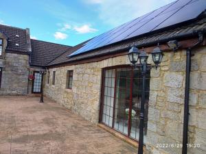 Gallery image of Cottage with Panoramic Views in Kirk of Shotts